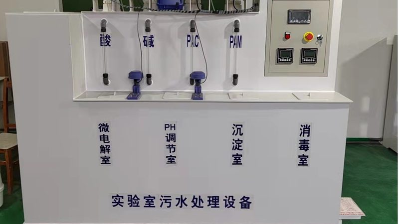 在查看工地除尘器型号时，以下关键参数不容忽视：